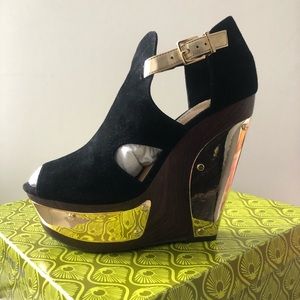 Gianni Bini size 7.5 wedges